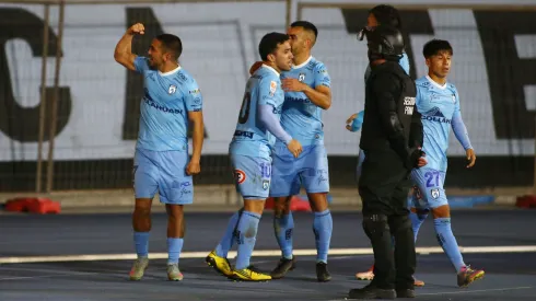 Los Dragones Celestes siguen vivos en su lucha.
