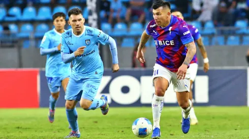 Gary Medel acusó amenazas del árbitro Fernando Véjar.
