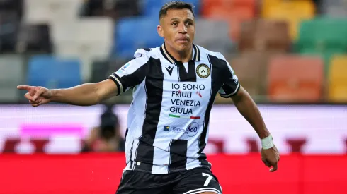 Alexis Sánchez todavía tiene contrato con Udinese.
