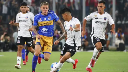 Colo Colo se enfrenta a Everton, por la Fecha 19 del Campeonato Nacional.
