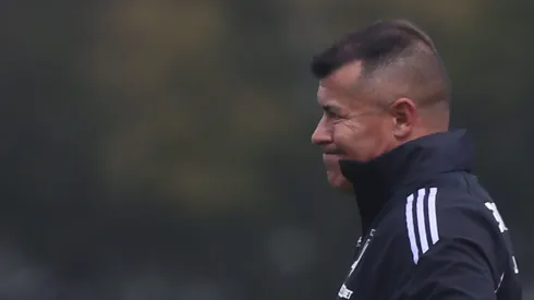 Almirón lo pasa mal en Colo Colo.
