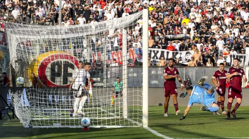 El fútbol chileno sigue remeciendo las bancas.

