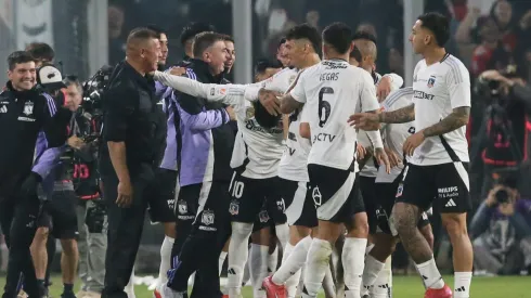 El plantel de Colo Colo se había cuadrado con Jorge Almirón antes de su salida.
