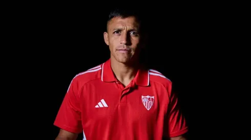 La inesperada teoría de hinchas del Sevilla sobre Alexis Sánchez.

