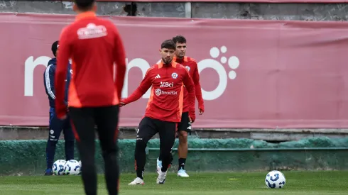 Felipe Loyola entrena a la par con sus compañeros.

