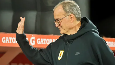 Marcelo Bielsa recibió el cariño de Chile tras el empate con Uruguay.
