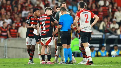 Flamengo y Estudiantes de La Plata se miden por cuartos de final en Copa Libertadores.

