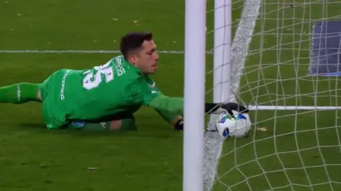 Por este gol anulado por el VAR, Vélez no pudo vencer a Racing en Copa Libertadores.

