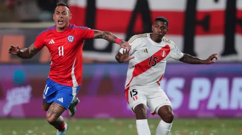 Seleccionado peruano calienta el Clásico del Pacífico.
