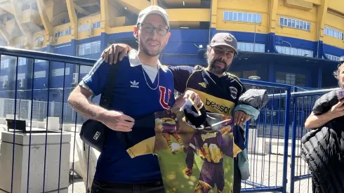 Hincha de la U llegó al velatorio de Miguel Ángel Ruso en La Bombonera.
