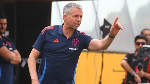 Álvarez golpea la mesa en la U por el plantel... en lo que respecta a número.
