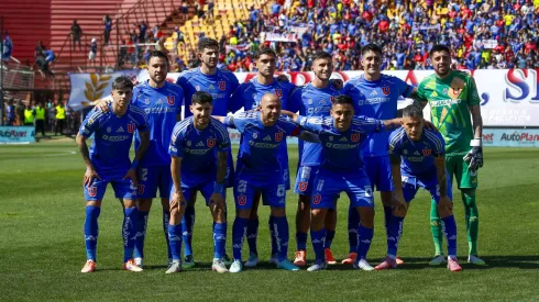 Los jugadores de la U comienzan las renovaciones.
