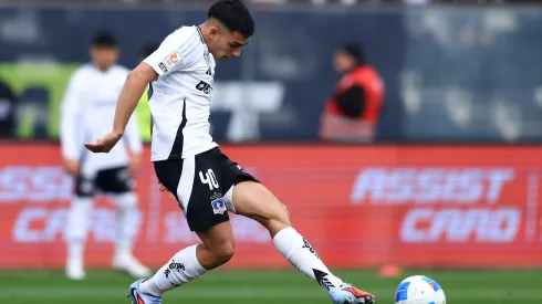 Colo Colo cuenta con un jugador menos.
