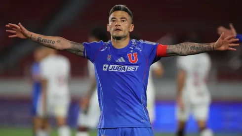 Aránguiz humilde y positivo, pero autocrítico tras darle el empate a la U contra Lanús.
