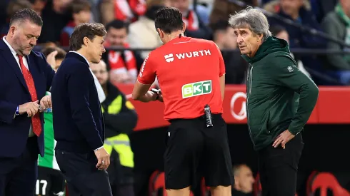 El ingeniero respondió al entrenador de Alexis y Gabi Suazo en Sevilla.