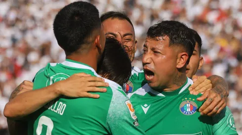 Valencia se despidió del Audax tras triunfo ante Colo Colo