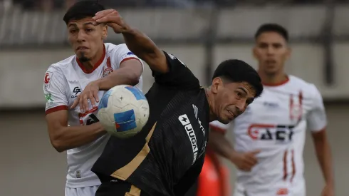 El jugador pertenece a Colo Colo.
