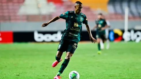 Ademir foi anunciado oficialmente no Atlético-MG
