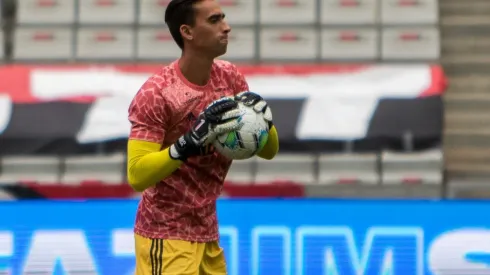 César, goleiro do Flamengo, deixa o clube
