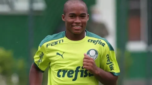 Gigante europeu abre contatos para tirar Endrick do Palmeiras