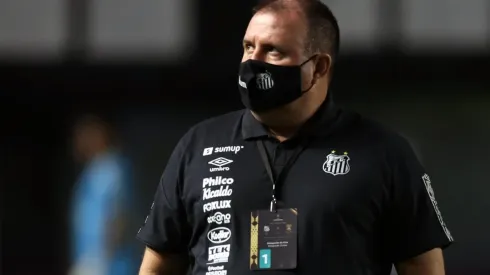 Marcelo Fernandes, treinador interino do Santos (Foto: Getty Images)
