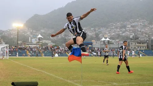 Erison elogiou o desempenho da garotada do Botafogo no empate contra o Audax (Foto: Vitor Silva/Botafogo)
