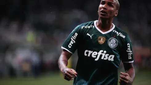 Deyverson tem contrato com o Palmeiras até junho de 2022
