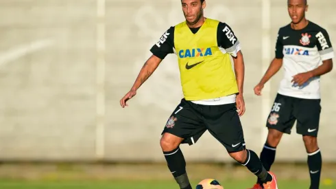 Ibson, ex-Flamengo e Corinthians, vai jogar no Nacional de Muriaé
