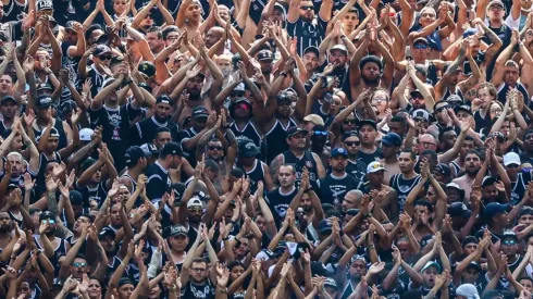 Torcida do Corinthians encantou Vítor Pereira (Foto: Marcello Zambrana/AGIF)
