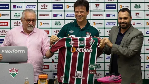 Fernando Diniz é apresentado oficialmente como novo treinador do Fluminense (FOTO DE MARCELO GONÇALVES / FLUMINENSE FC)
