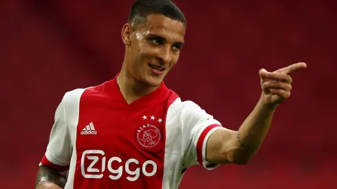 Antony, em campo pelo Ajax (Foto: Getty Images)
