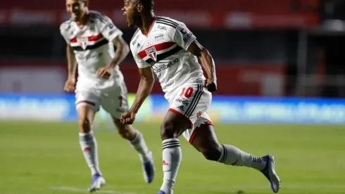 Além de Nikão, São Paulo quer negociar Luan
