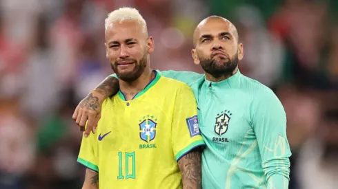 Dani Alves posta em sua rede social uma carta a Tite após eliminação na Copa do Mundo