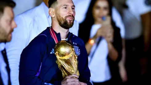 Messi liga para rádio após ser homenageado pelo título da Copa do Mundo