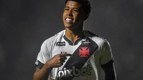 Depois de Andrey, Ajax e Brighton querem a contratação de outra joia do Vasco
