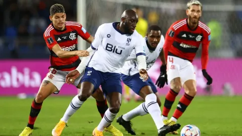 Al-Hilal surpreende e quer tirar mais um titular do Flamengo
