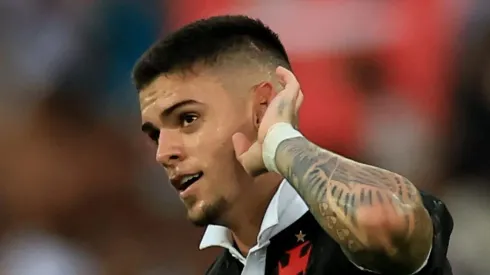 Gabriel Pec comemora gol pelo Vasco. Foto: Buda Mendes/Getty Images
