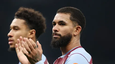 Mais um na corrida, R$294 Milhões: Douglas Luiz entra no radar de outro gigante e Arsenal ganha 'concorrente' (Photo by Julian Finney/Getty Images)
