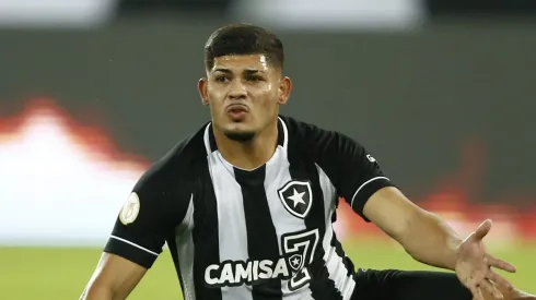 Fora dos planos do São Paulo, Erison vai deixar o Botafogo e encaminha acerto com nova equipe. (Photo by Wagner Meier/Getty Images)
