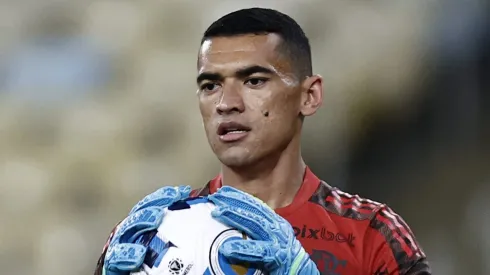 Tricolor do Brasileirão avança nas tratativas e encaminha a contratação do goleiro Santos. (Photo by Buda Mendes/Getty Images)
