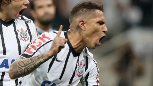 Paolo Guerrero aceita retornar ao Corinthians e diretoria toma decisão. (Photo by Friedemann Vogel/Getty Images)
