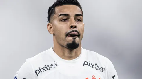 Matheus Bidu jogador do Corinthians durante partida contra o Newells Old Boys na Arena Corinthians pelo campeonato Copa Sul-Americana 2023. Foto: Abner Dourado/AGIF
