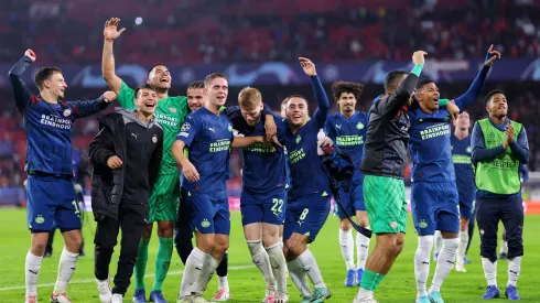 PSV e Sevilla se enfrentaram na fase de grupos da Liga dos Campeões, no estádio Sanchez Pizjuán, em Sevilha (Foto: Santiago/Getty Images)
