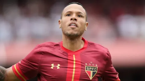 Luis Fabiano of Sao Paulo .  (Photo by Friedemann Vogel/Getty Images)
