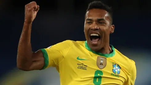 Alvo de Flamengo e Internacional, Alex Sandro aceita proposta de gigante brasileiro. (Photo by Buda Mendes/Getty Images)
