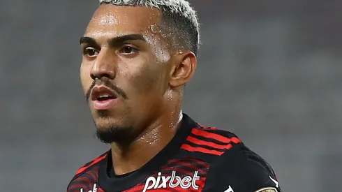 Matheus França revela o motivo de ter trocado o Flamengo pelo Corinthians: "Não pensei duas vezes". (Photo by Leonardo Fernandez/Getty Images)
