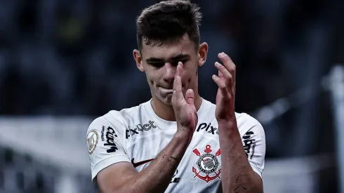 SP – SAO PAULO – 09/11/2023 – BRASILEIRO A 2023, CORINTHIANS X ATLETICO-MG – Gabriel Moscardo jogador do Corinthians deixa o campo apos partida contra o Atletico-MG no estadio Arena Corinthians pelo campeonato Brasileiro A 2023. Foto: Fabio Giannelli/AGIF
