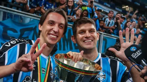 Geromel e Kannemann tem muita história juntos no Grêmio. Foto: Lucas Uebel/Grêmio FBPA
