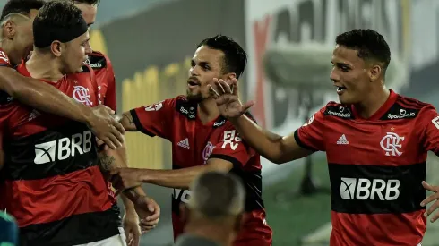 Vasco acerta a contratação de jogador multicampeão no Flamengo. Foto: Thiago Ribeiro/AGIF

