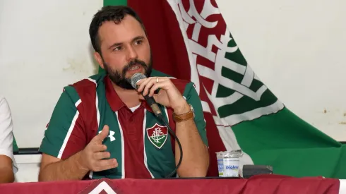 Presidente do Fluminense avisa staff de decisão. Foto: MAILSON SANTANA/FLUMINENSE FC
